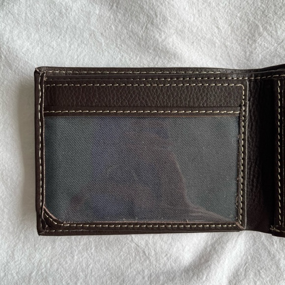 Timberland Men’s Brown Genuine Leather Bifold Passcase Wallet NWOT - Picture 5 of 8